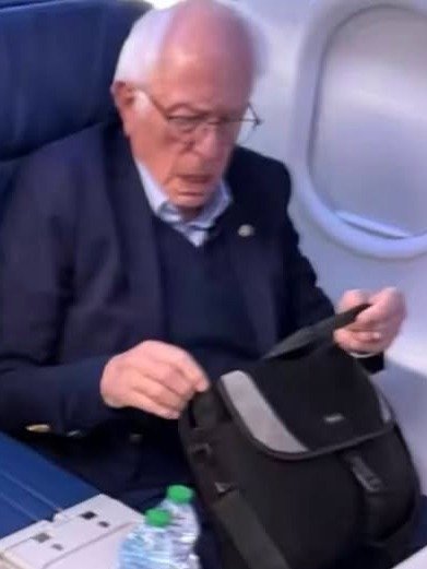 Unmasking the Hypocrisy? Why Sanders & AOC's First-Class Flights Are Sparking Fury Over TSA Worker Pay